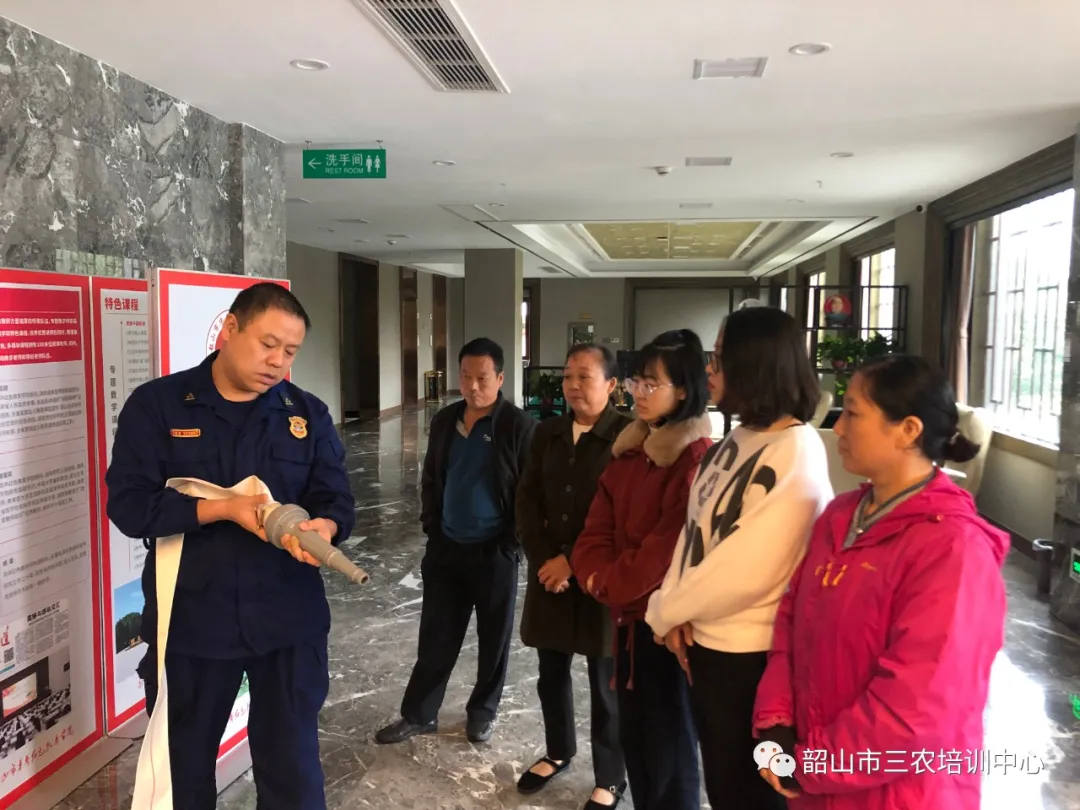安全第一 警鐘長鳴——三農(nóng)基地開展2020年消防安全培訓(圖2) 安全第一 警鐘長鳴——三農(nóng)基地開展2020年消防安全培訓(圖2)
