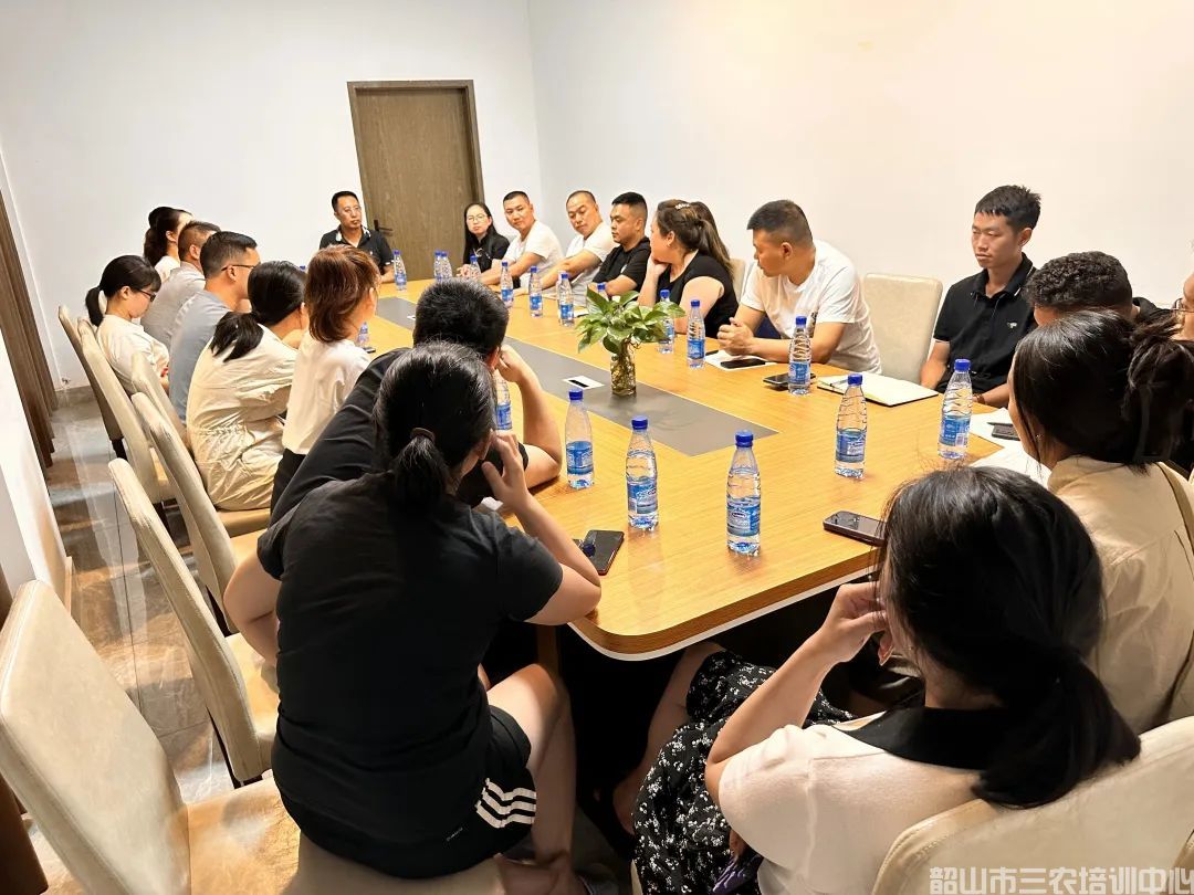 第五期返鄉(xiāng)入鄉(xiāng)創(chuàng)業(yè)培訓(xùn)班在我中心開(kāi)班(圖11)