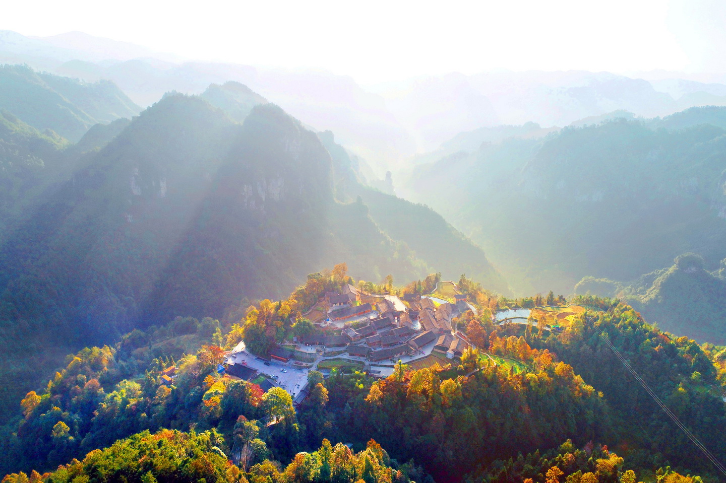 十八洞村(圖1) 十八洞村(圖1)